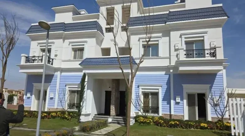 Town House for Sale with 250 sqm in The Greens – New Capital, Egypt – photo 4