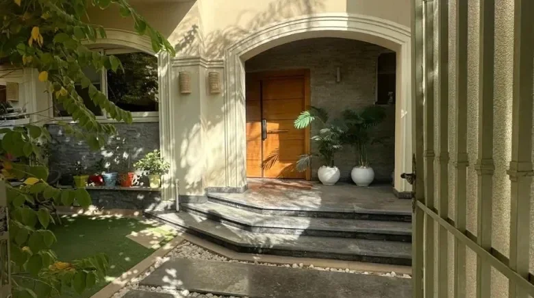 Twin house for sale with an area of 269 sqm in El Patio 5 East – El Shorouk City, Egypt – photo 2